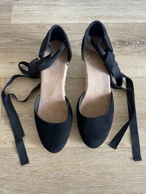 Old Navy Women’s Black Lace-Up Espadrille Sz 9
